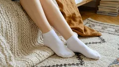 Bílé ponožky ztmavly – díky této metodě znovu získají svou bělost